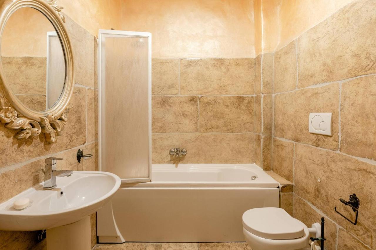 Rome Right In The Ancient Historical Center Two Bedrooms Two Bath, Up To 6 Pax Exterior foto